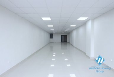 100 sqm - Nice location and brand new office for rent 